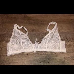 victoria’s secret white lace bralette